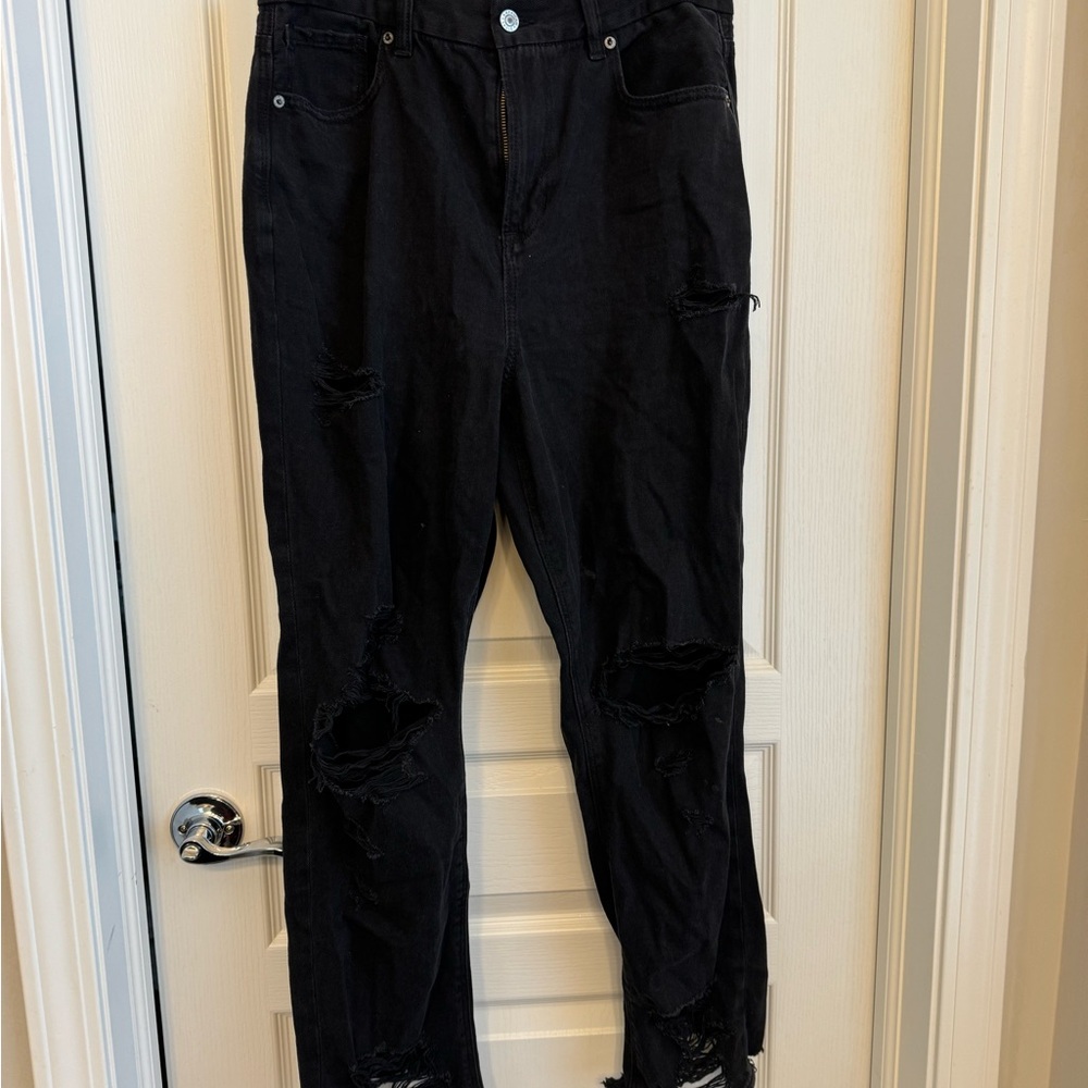 Black Distressed Women's Jeans